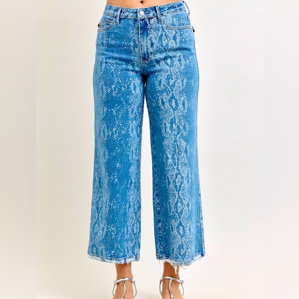 🩵Hello Gorgeous! Judy Blue High Rise Ankle Wide Leg Jeans
